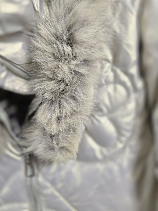 Златисто яке с яка от естествен косъм