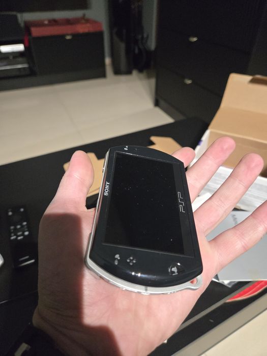 PSP GO с кутия като ново!