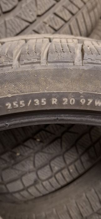 Зимни гуми 255/35/20