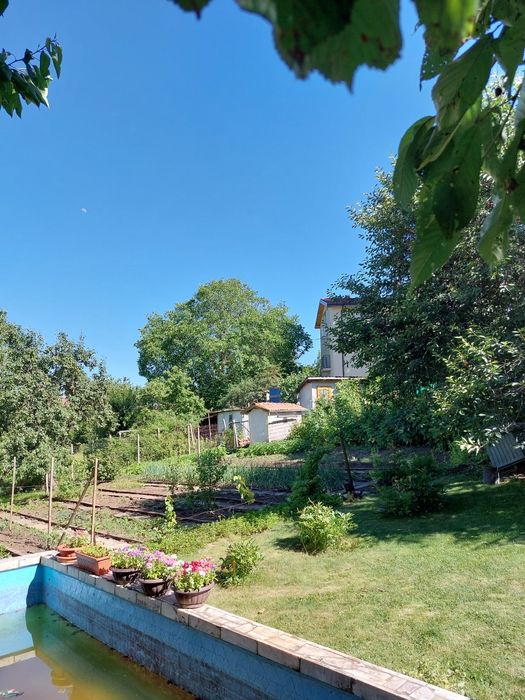 Дава се под наем Етаж от къща в София, в.з. Милкова кория - 92 кв.м за 612 € - Снимка #14