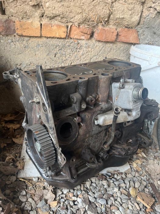 Мотор двигатель passat B3