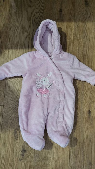 Combinezon nou născut