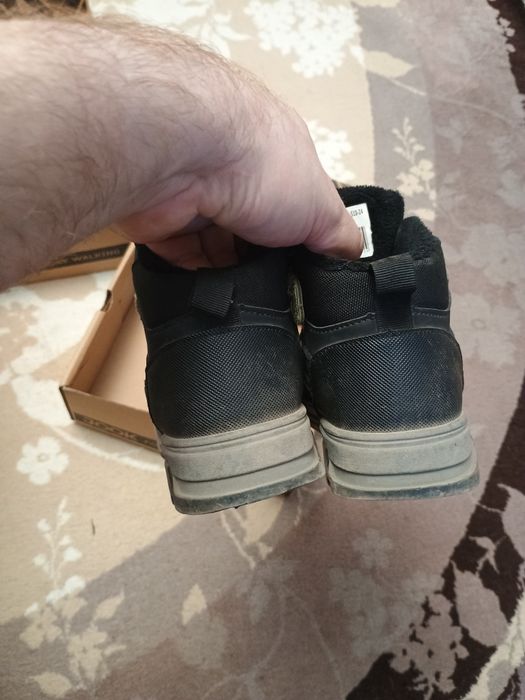 Продам детскуютобувь