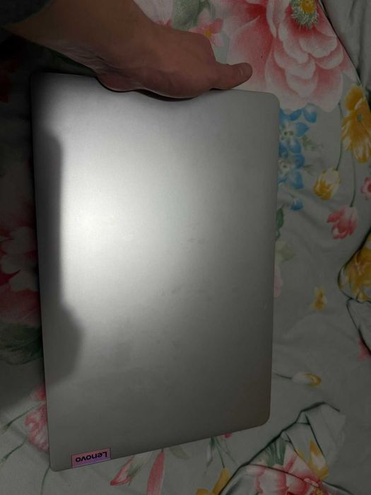 Lenovo IdeaPad Slim 3 15AHP10