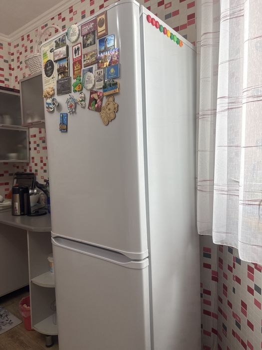 Продам холодильник