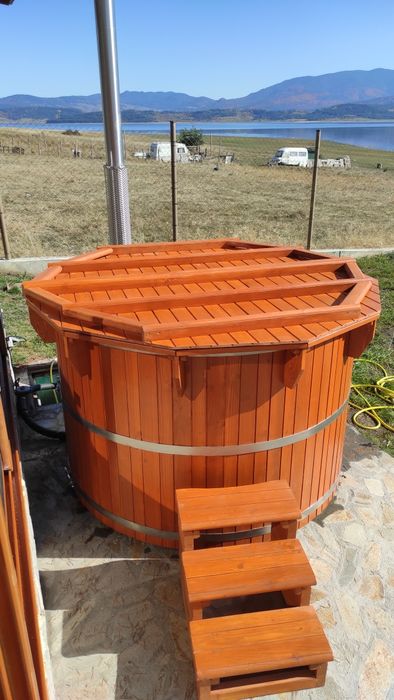 Външно дървено джакузи,градинско. Японска баня.Офуро / Фурако