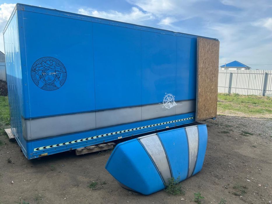 Продам термобудку спойлер