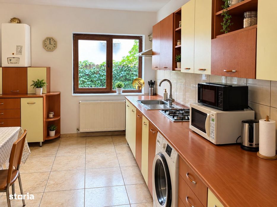 Casa de vanzare – 2 apartamente individuale | 6 camere | Strada Rah
