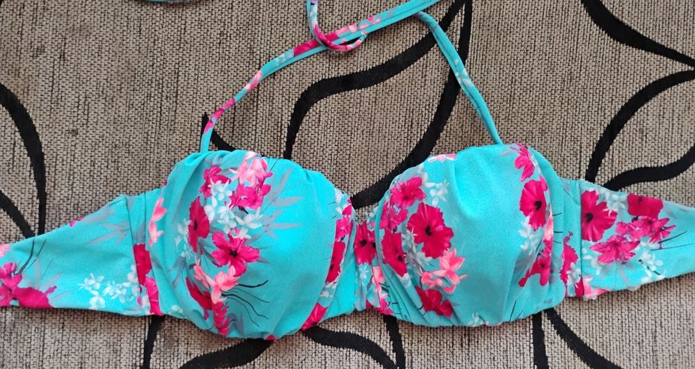 Дамски бански костюми