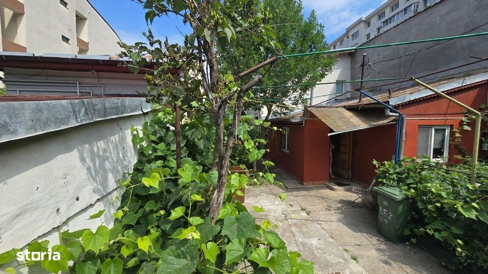 Casa Domeni, 2 minute de metrou