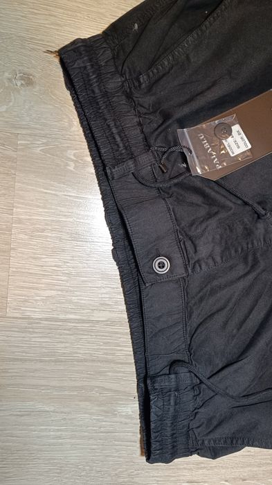 Големи черни карго панталони