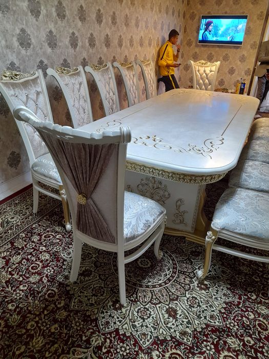 Прямой цехдан биринчи кул оптом нархларда стол ва стуллар