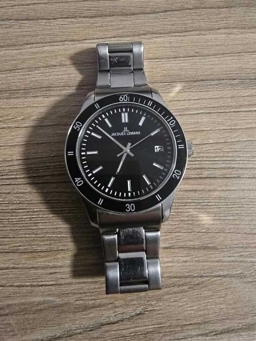 Часовници - Swatch и Jacques Lemans