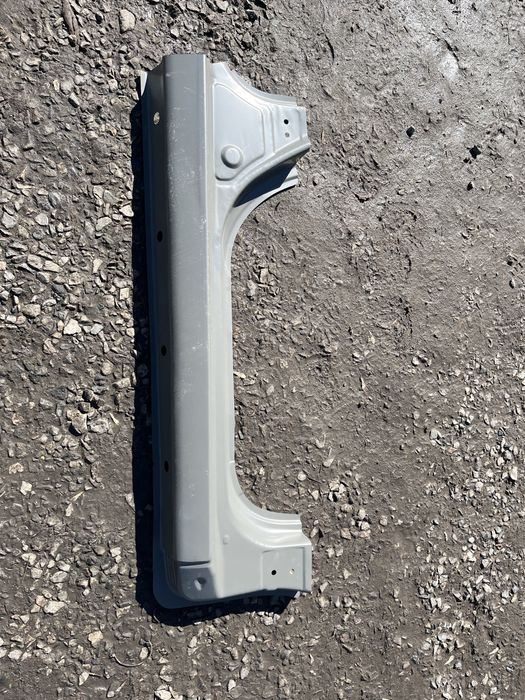 Порог передний правый Kia Rio