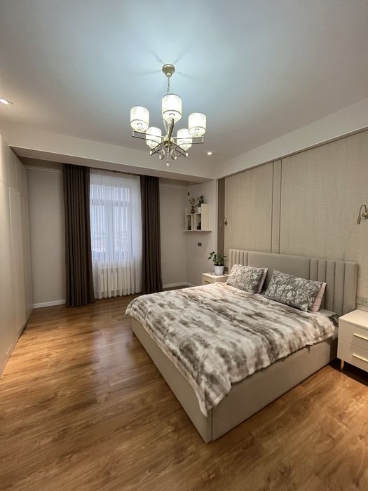 продаю свою 4-х комнатную квартиру