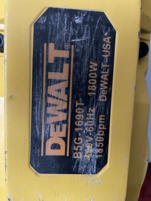 Къртач DeWalt почти нов