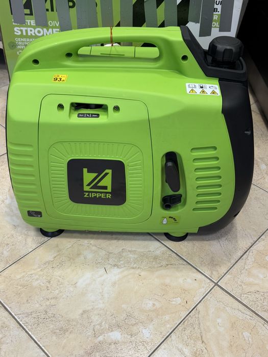Продавам инверторен генератор Zipper ZI-STE2000IV