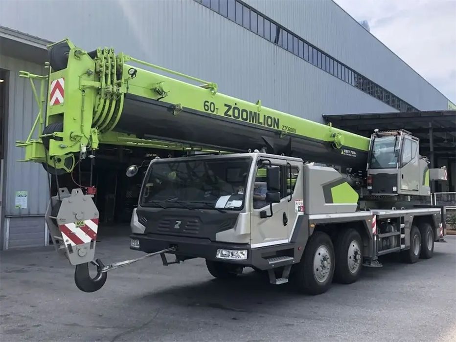 Zoomlion 60 t avtokran