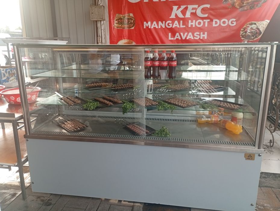 Продам холодильник витрина