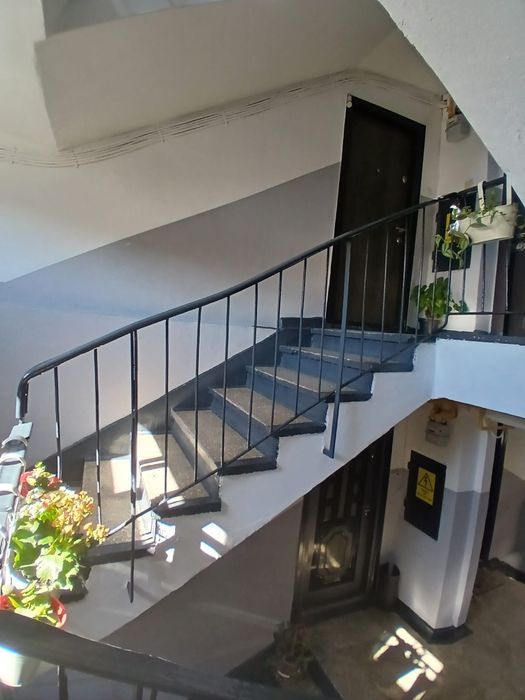 Apartament semidecomandat etaj 1