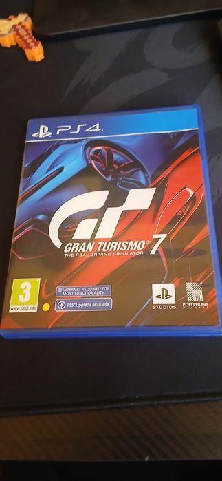 Продавам gran turismo 7 за ps4