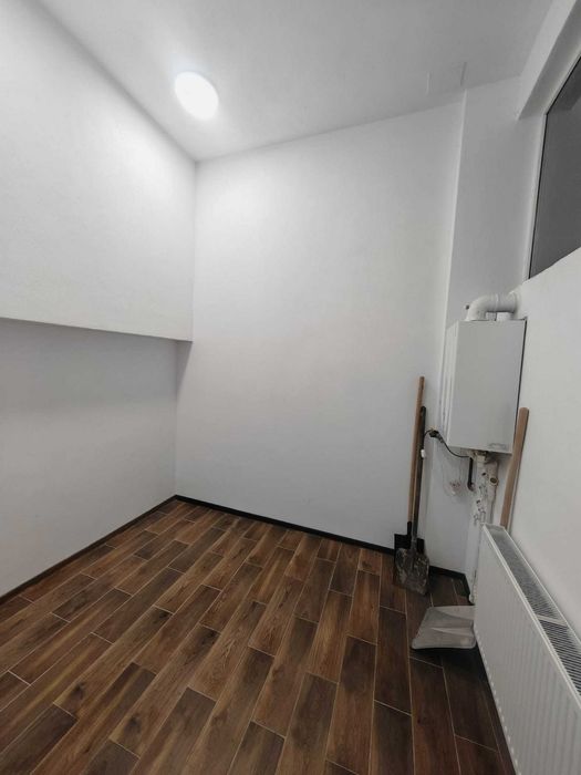Inchiriez spatiu comercial/office - 117mp, str. Unirii, Petroșani