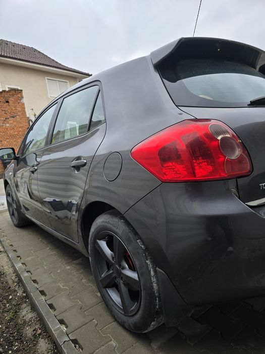 Toyota auris .1.6 full istoric in toyota