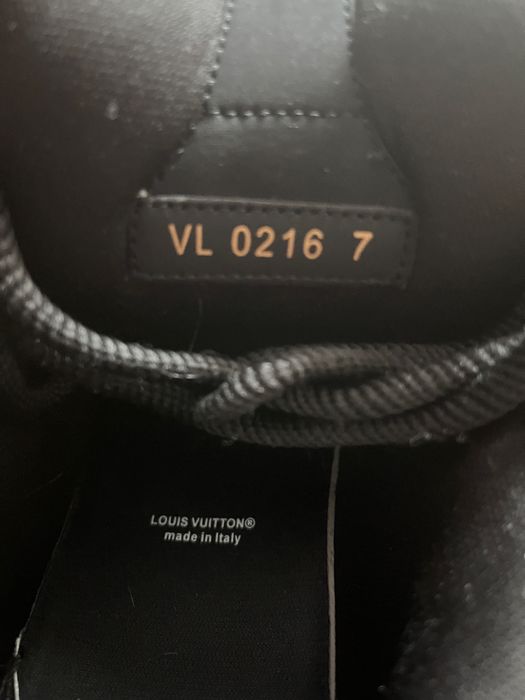 Lv skate black crystal