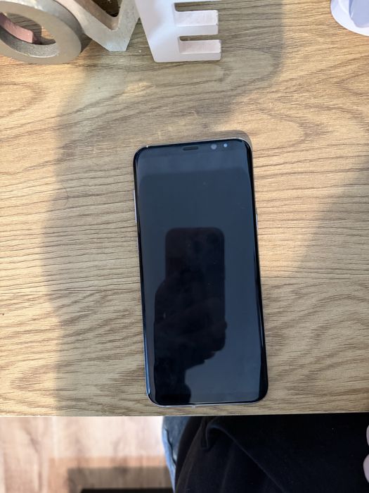 samsung S8+ pentru folosire sau pentru  piese