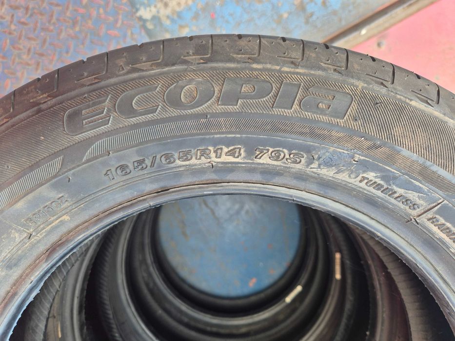 4 Anvelope VARA - 165/65/14 - 175/65/14 - BRIDGESTONE - NOI - DOT 2015 !