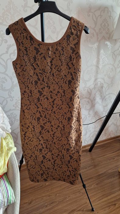 ЛиЛиквидация на дамски дрехи .