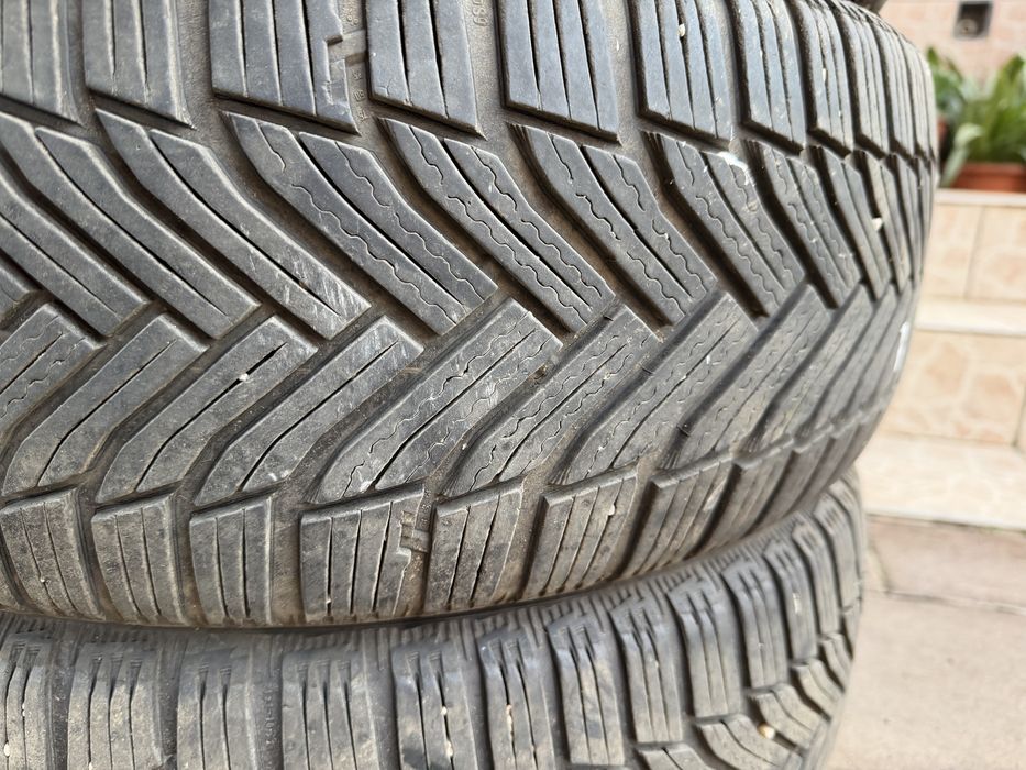 Pirelli P7 245/45/R18 vara DOT 21 si Michelin Alpin 6 215/55/R17