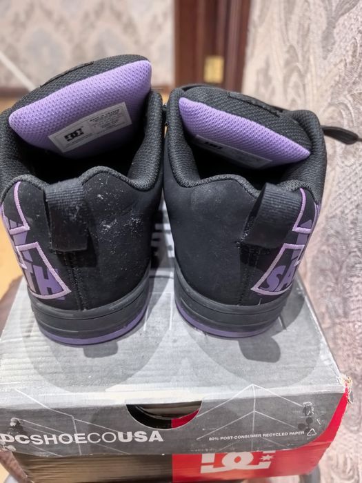 Продам мальчиковые кроссовки 36р