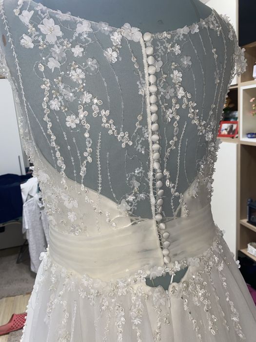 Vand rochie de mireasa