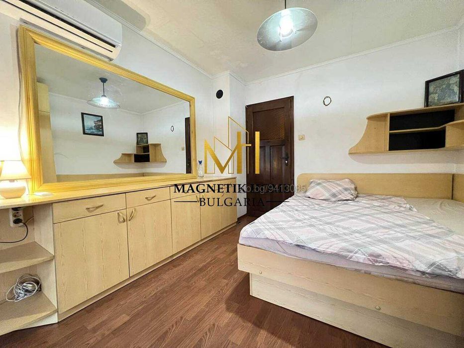 Двустаен апартамент в свободна зона за паркиране в ж.к. Възраждане