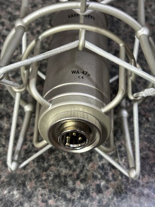 Продам студийный микрофон WarmAudio WA-47jr