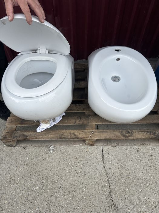 Vas wc cu bideu suspendat