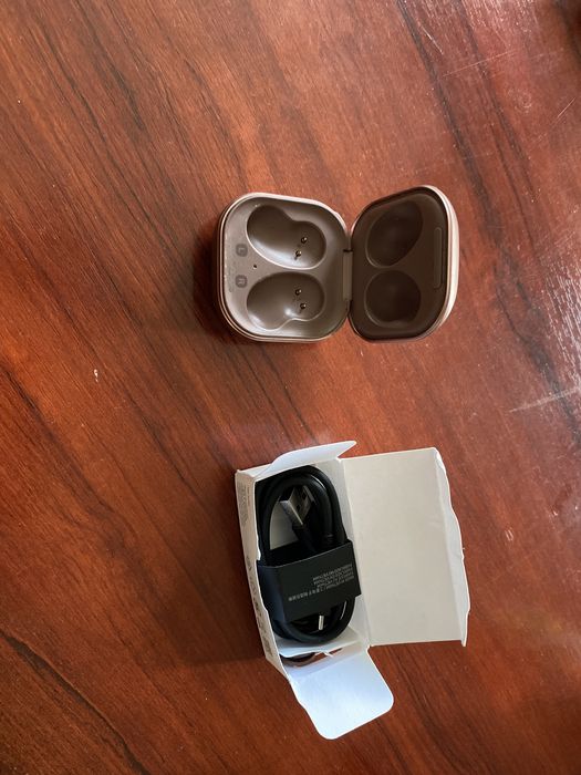 Кейс от наушников,Samsung galaxy buds