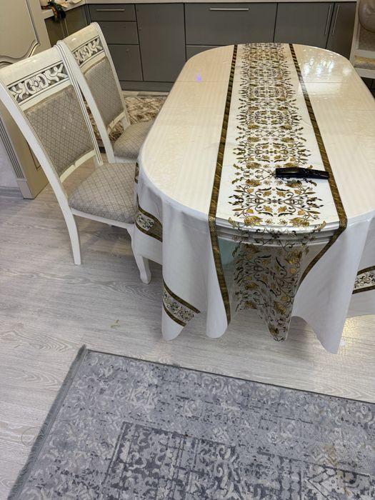 стол для кухни со стулями
