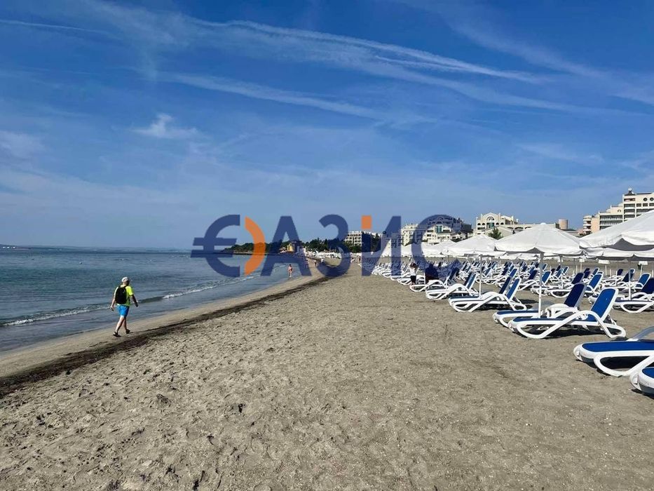 Апартамент с 1 спалня в сграда без такса поддръжка на първа линия море