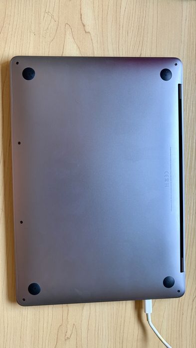 MacBook Pro 13” M1 | 8GB RAM | 256GB SSD | Touch Bar |