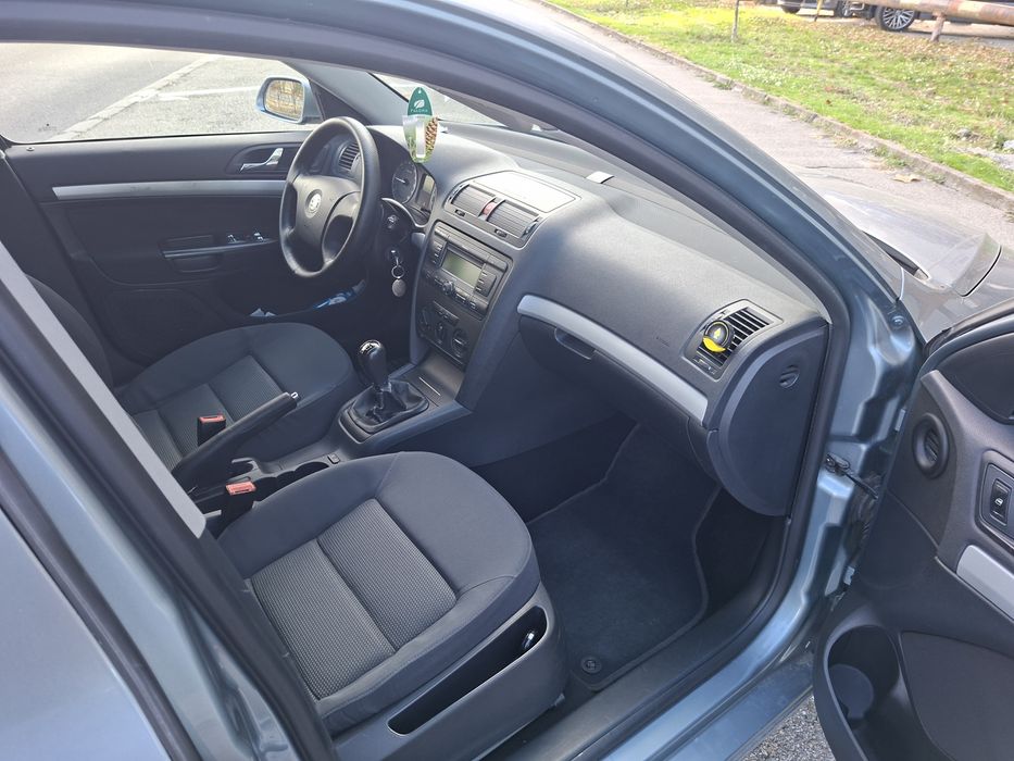 Škoda Octavia 2006 diesel, 2.700 € — imagine 10