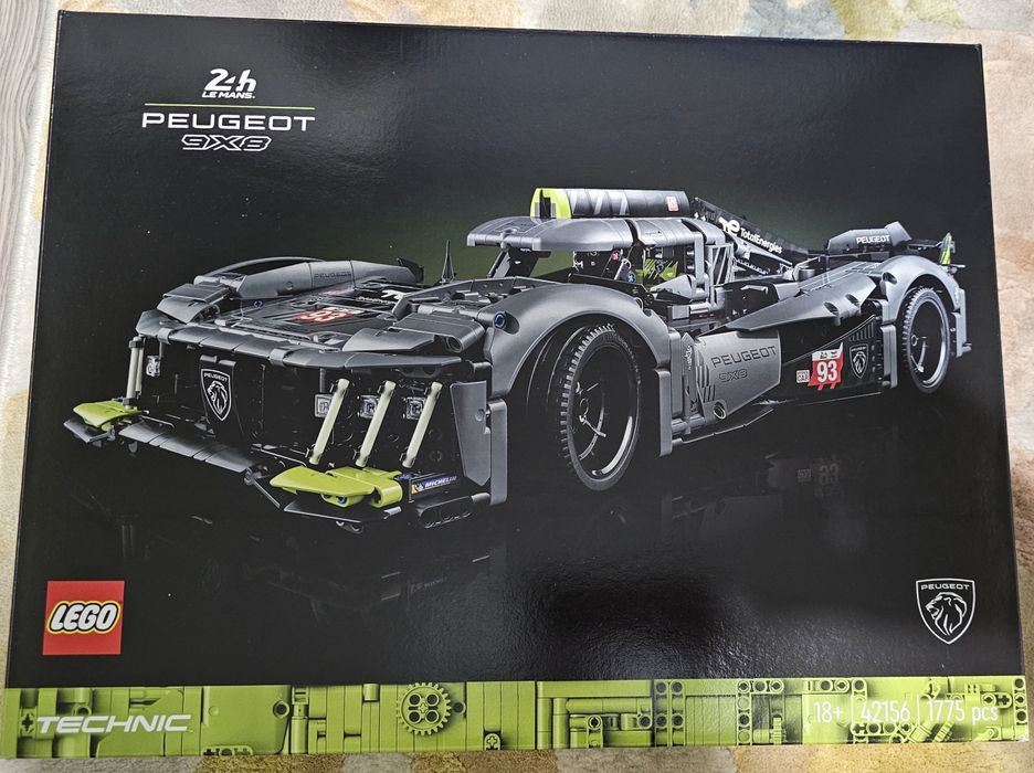 Machetă LEGO Peugeot 9x8 Hypercar Hybrid,  24h Le Mans
