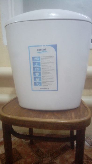 Продам бачок для унитаза