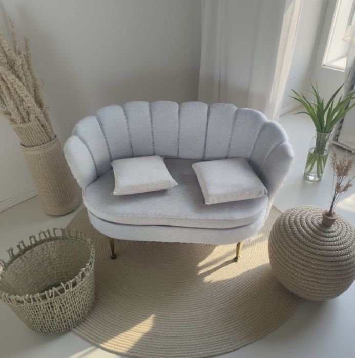 Продам стул-кресло шириной -80см