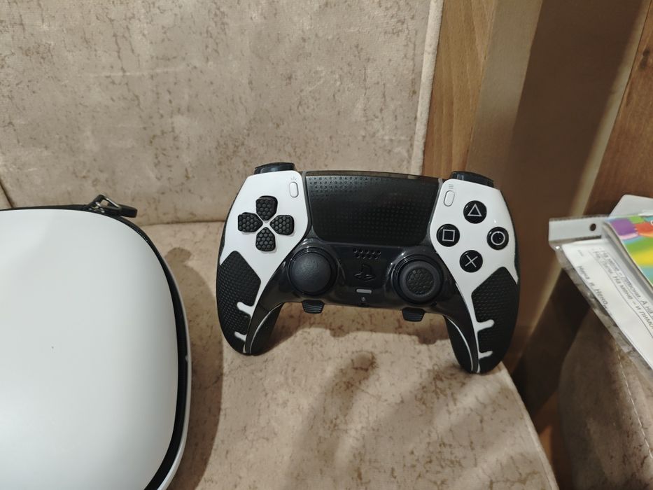 Sony Dualsense Edge - отличен