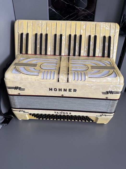 Vand hohner 80 de basi