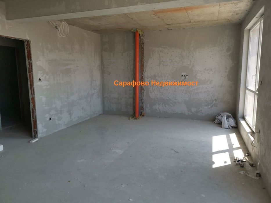 Продава се Тристаен апартамент в Бургас, Сарафово - 163 кв.м за 1000 €/кв.м - Снимка #1