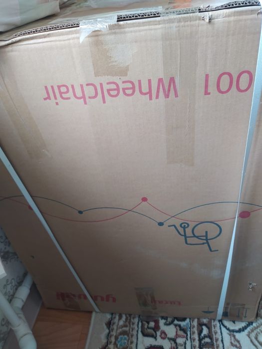 Инвалидный коляска , подгузник