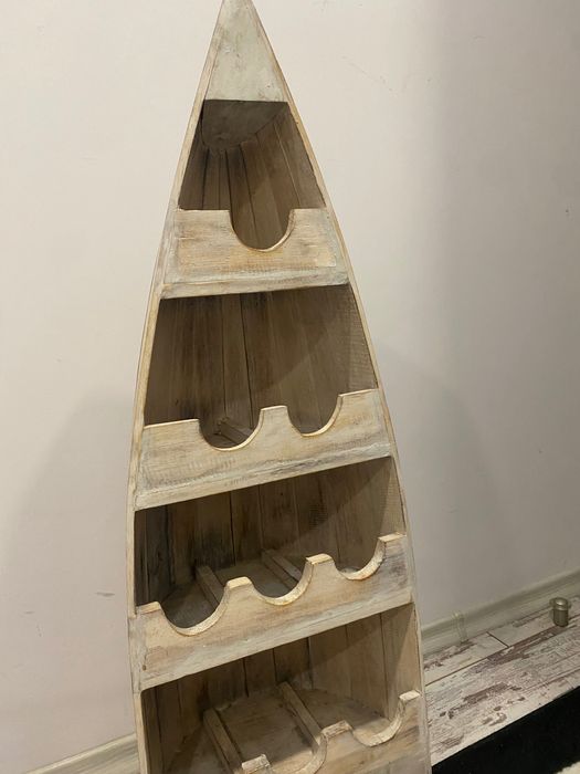 Дървена поставка за вино